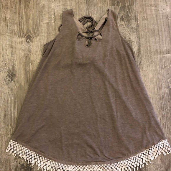 Tops - Cute comfy top with bottom fringe lace design.